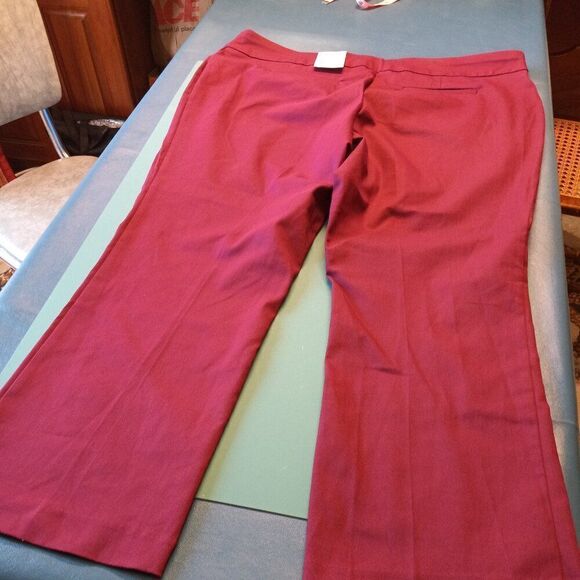 NWT Croft & Barrow 24W Stretch/Woven Plum color Bootcut Mid Rise Pants - Picture 1 of 7